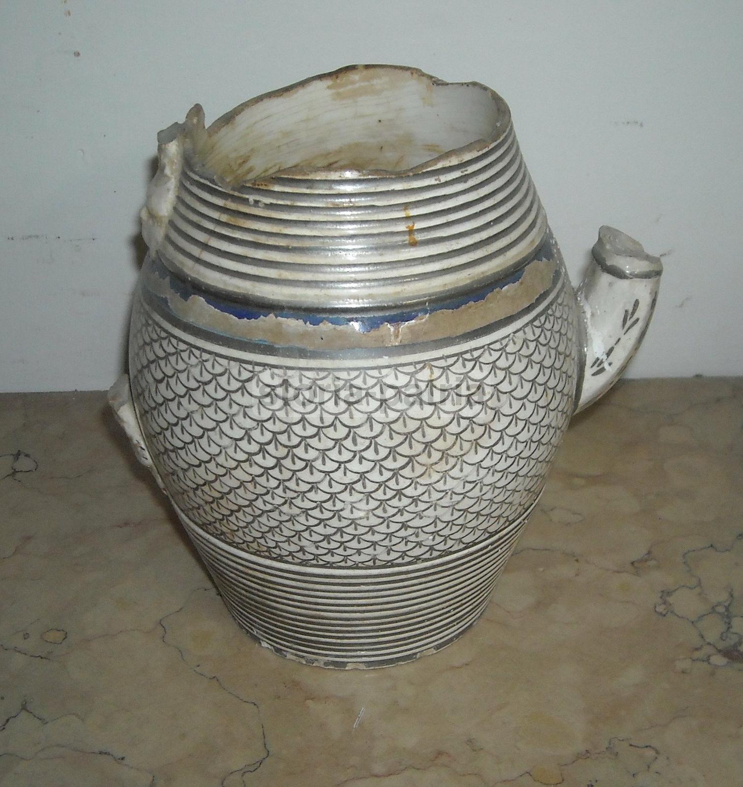 Antica Ceramica Napoletana, Elegante Decoro, Brocca Da Collezione, Da Restaurare immagine 1