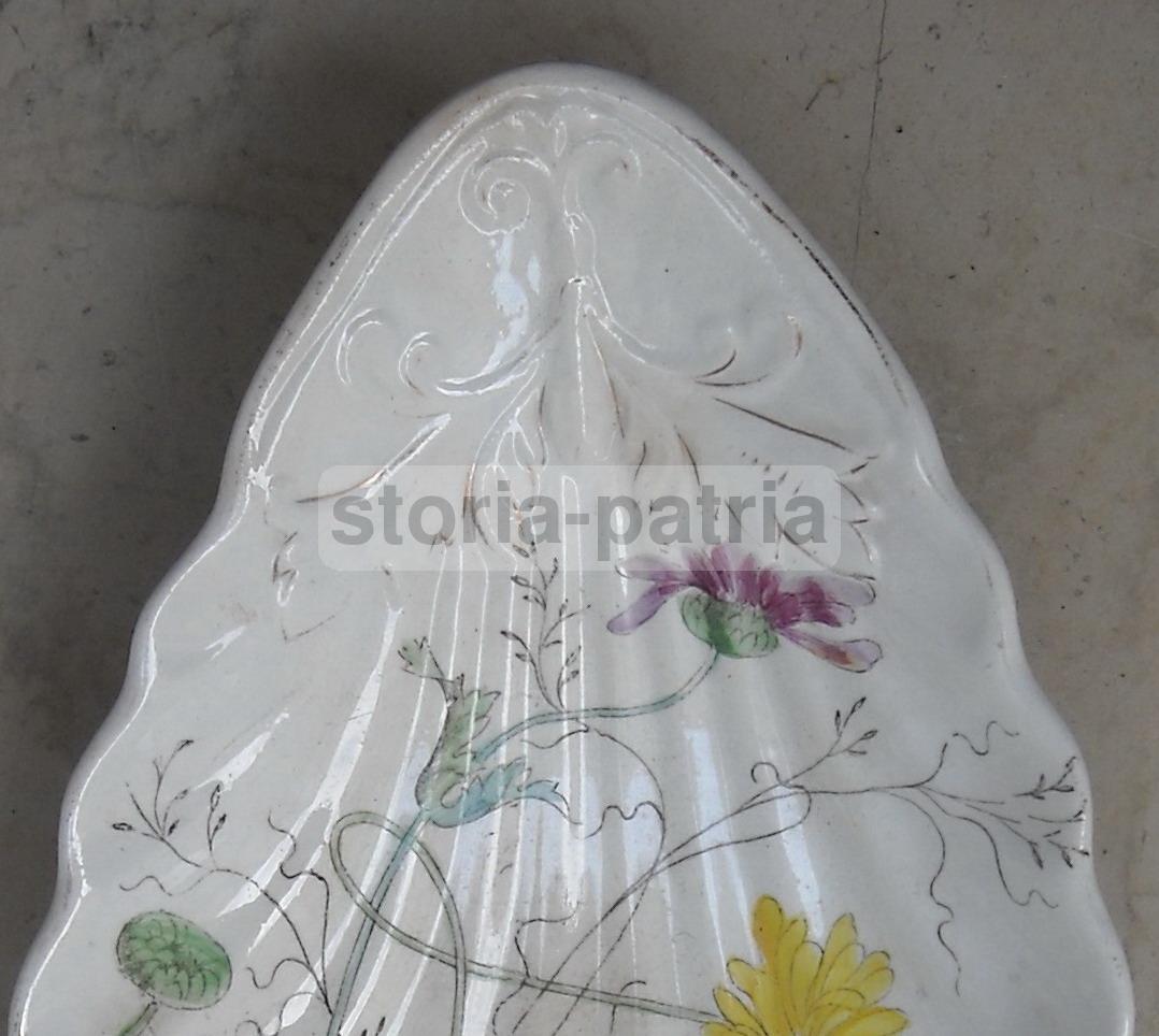 Antico Soprammobile, Ceramica Laveno, Verbano, Modellato A Conchiglia, Floreale immagine 5