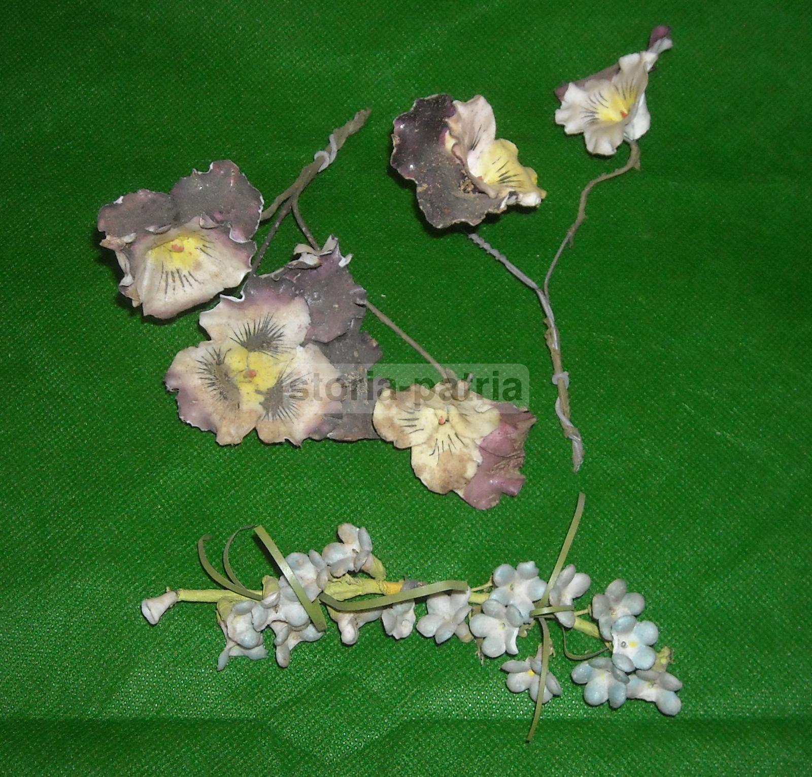 Botanica, Fiori Decorativi, Porcellana Da Collezione, Tre Artistici Rami Floreali immagine 1