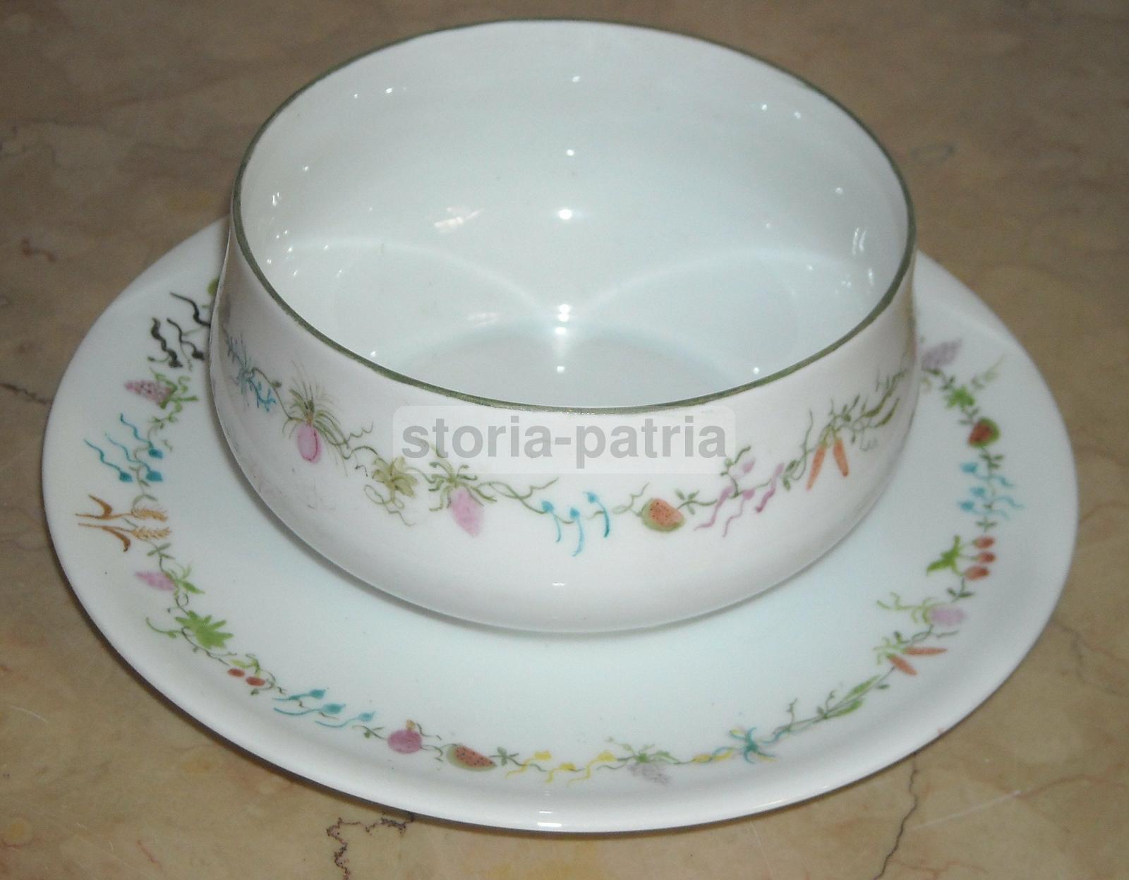 Deliziosa Porcellana Da Collezione, Hutschenreuther, Decori Con Fiori E Frutta immagine 1