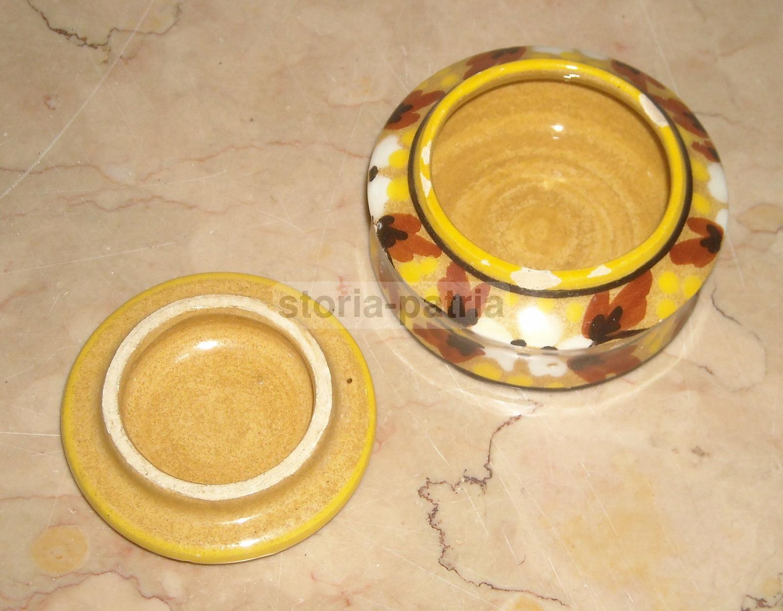 Graziosa Piccola Scatola Ceramica, Bella Decorazione Floreale, Marca Di Fabbrica immagine 3