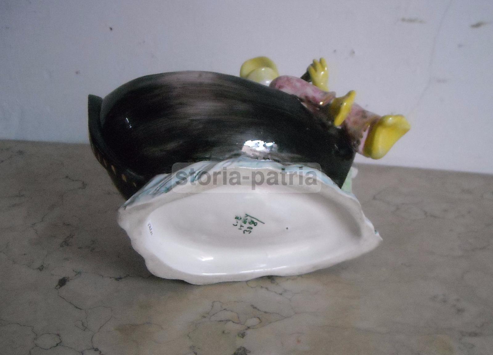 Grazioso Soprammobile d'Epoca, Paperotto Pescatore, Simpaticissima Ceramica, Marca immagine 5