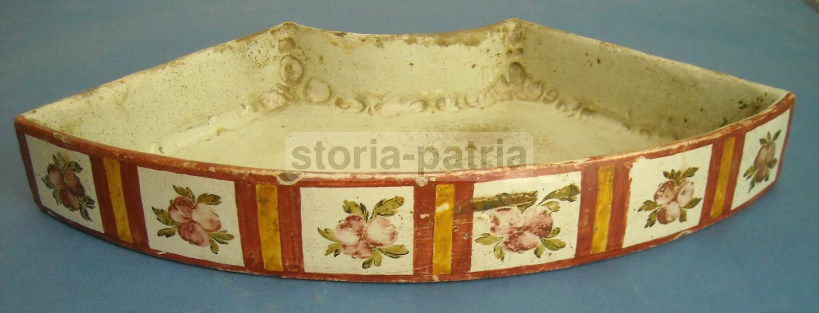 Inusuale Antica Ceramica, Bella Decorazione Floreale, Ascrivibile A Fuina, Abruzzo immagine 2