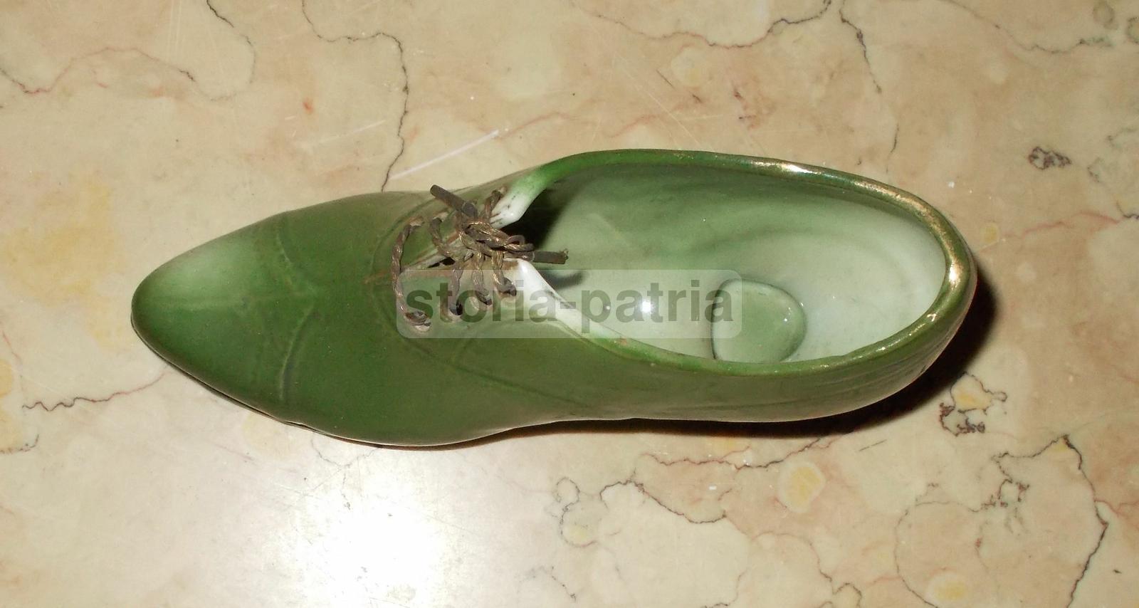 Moda, Calzature, Graziosa Scarpa In Ceramica, Decorativo Modellino, Da Collezione immagine 2